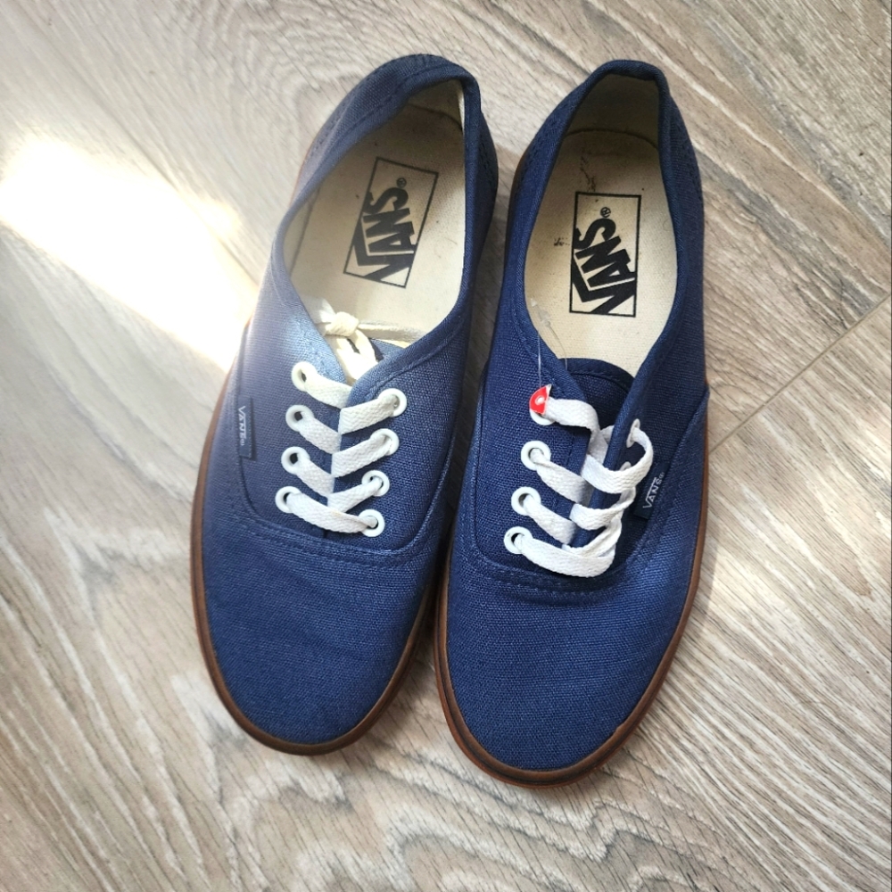 VANS authentic in navy / gum